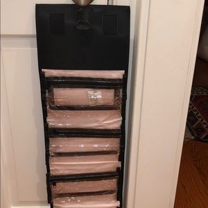 Make up holder Roll